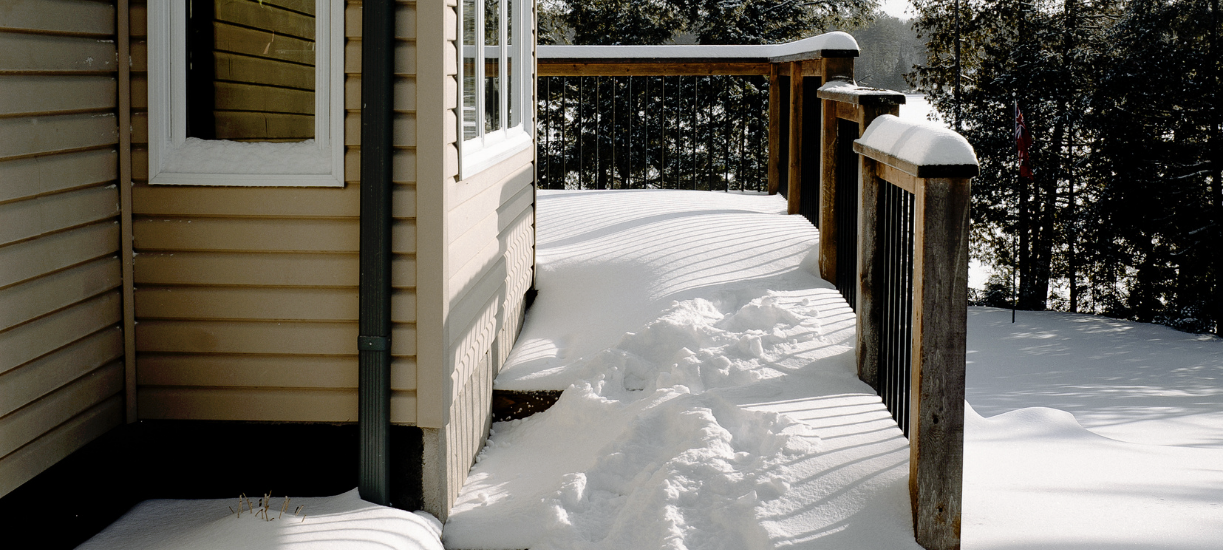 Terrasse en bois en hiver, entretien et bonnes pratiques.